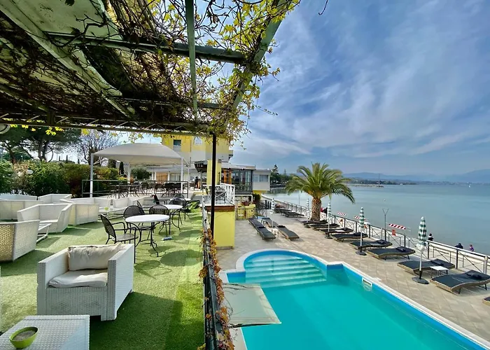 Hotel Estee
