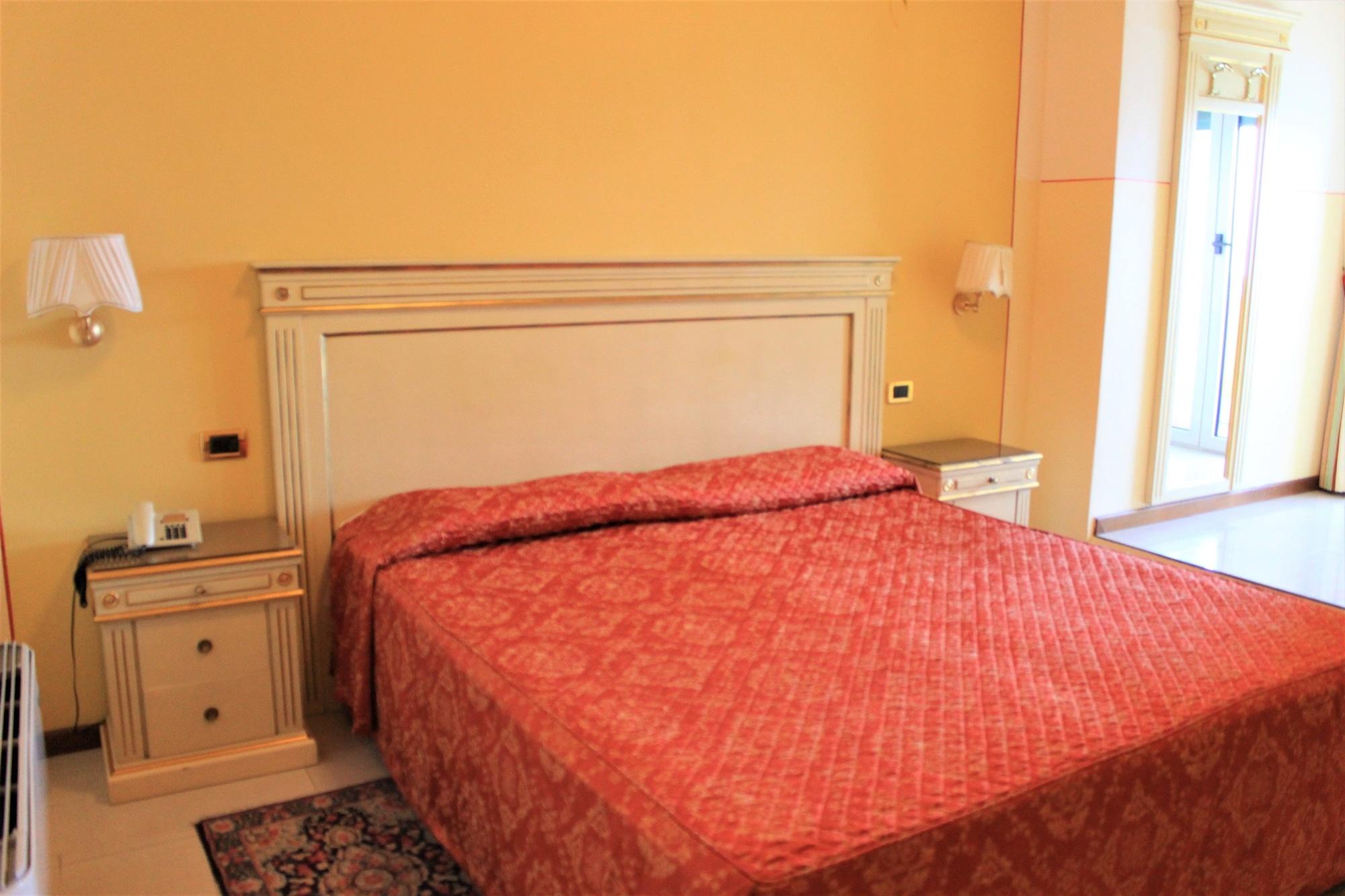 Estée 4*