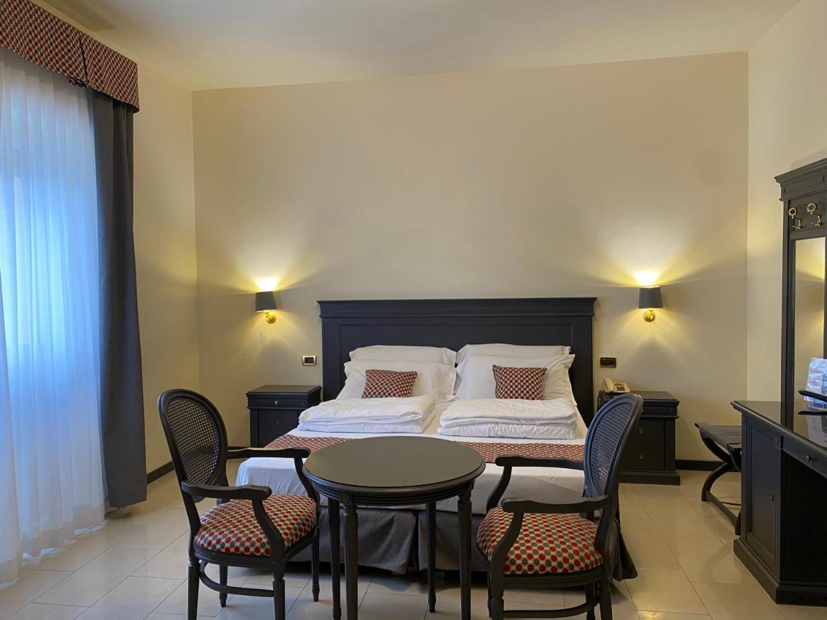 Hotel Estee Desenzano del Garda