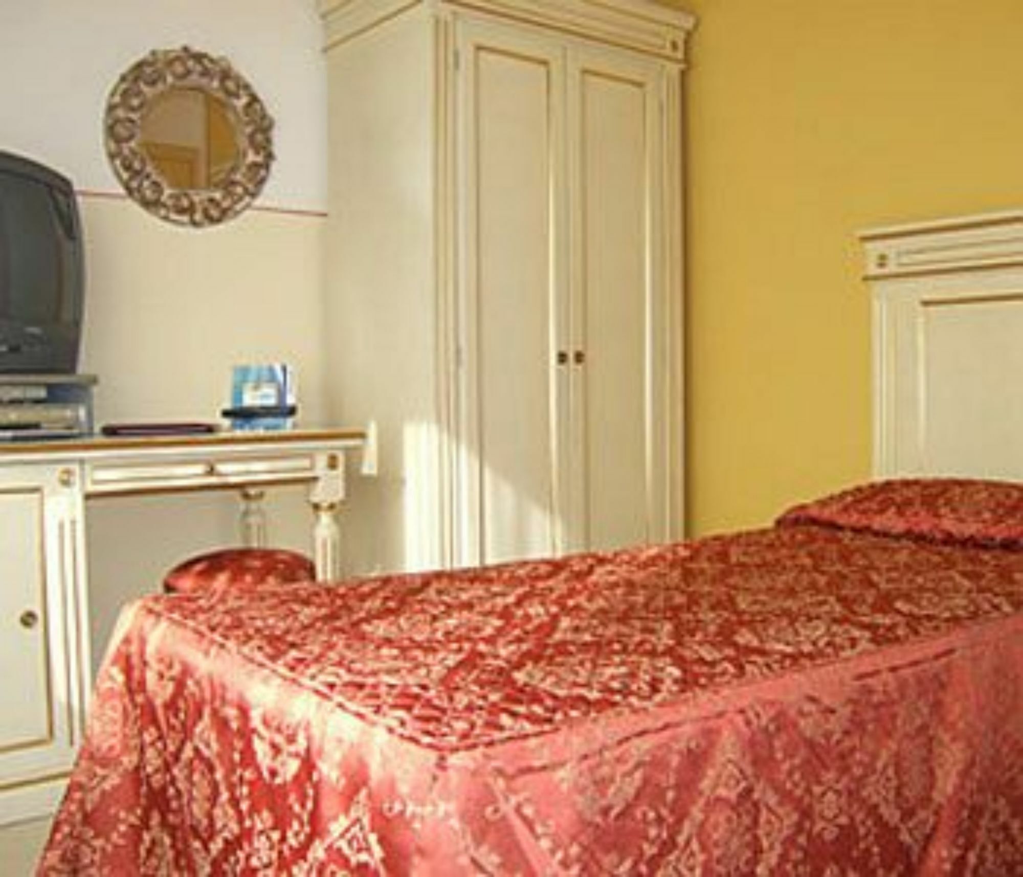 Hotel Estee Desenzano del Garda