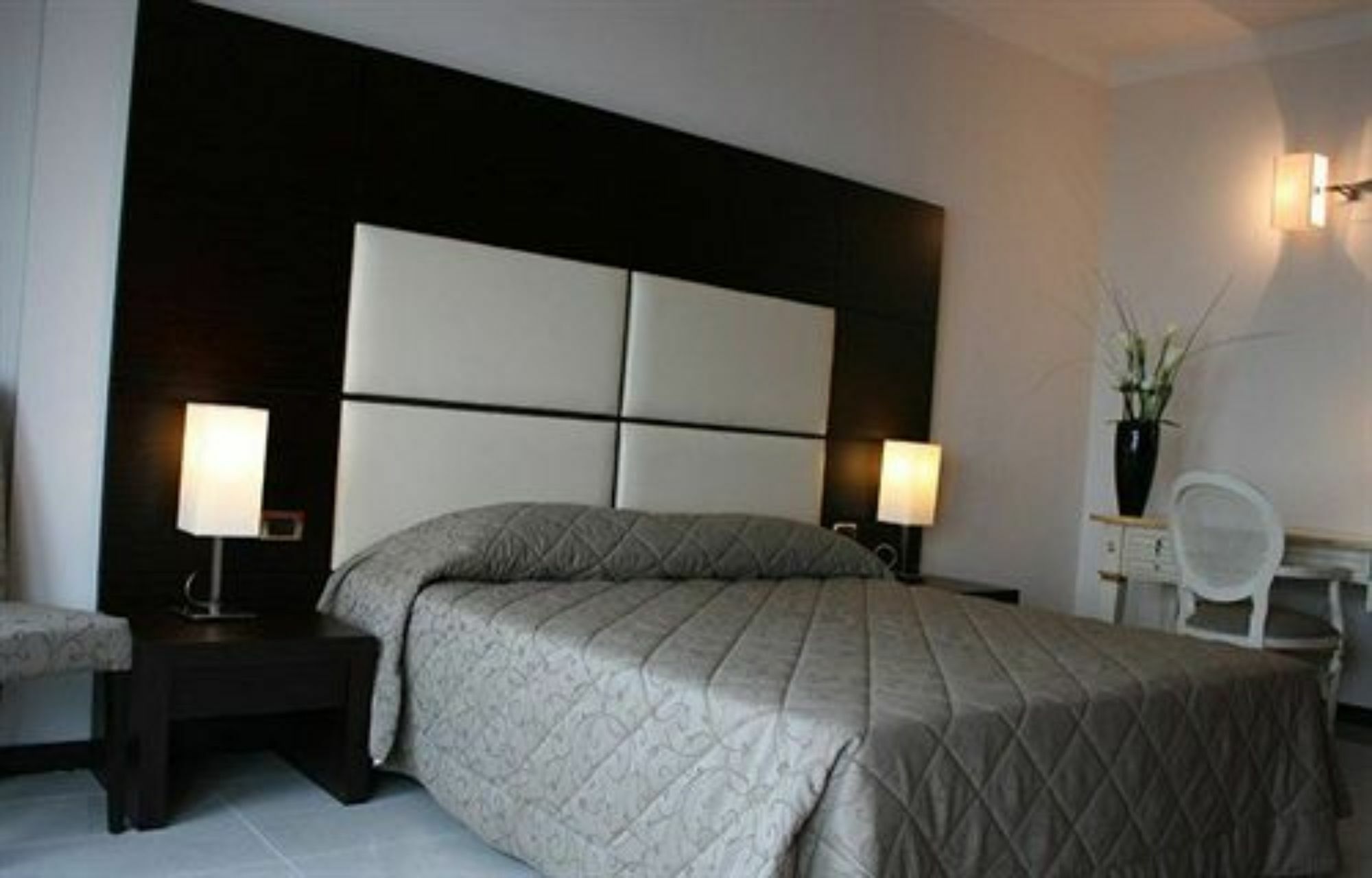 Estée Hotel 4*