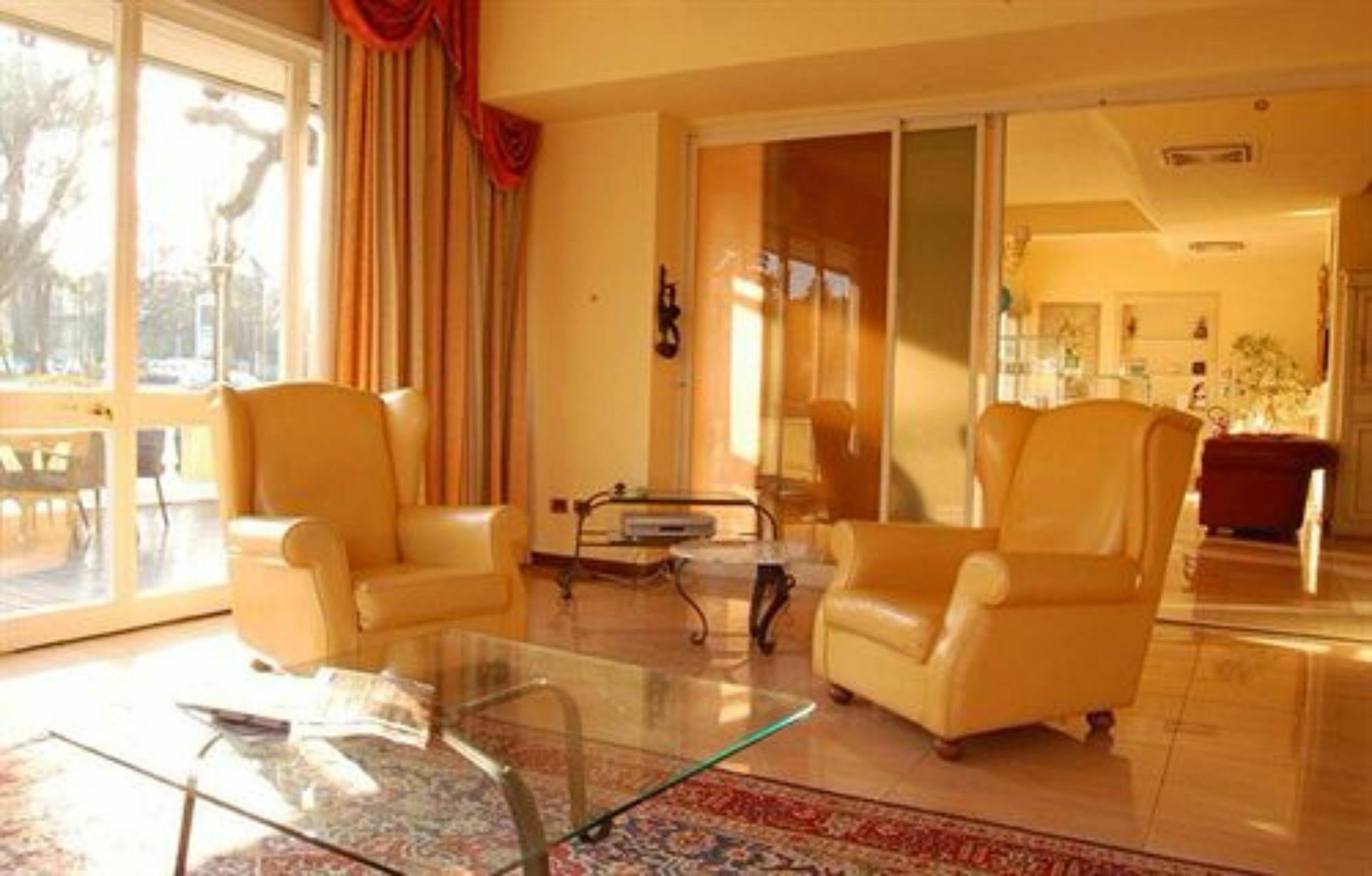 Hotel Estee 4*