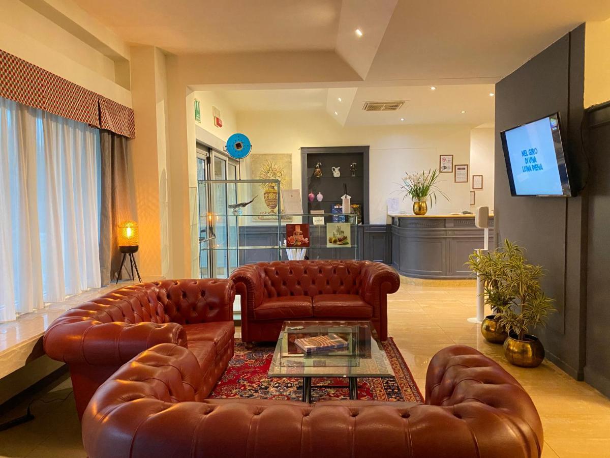 Hotel Estee